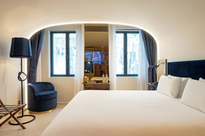 Quarto conforto | Roupas de cama premium, quartos à prova de som, Wi-Fi de cortesia
