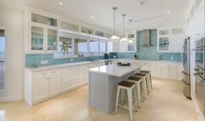 Microwave, oven, stovetop, dishwasher - Keys home overlooking the ocean and beautiful sunrises! (Islamorada)