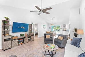TV, foosball, offices - Pickleball, Axe Throwing, Mini-Golf, Bowling, IMG (Bradenton)