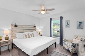 3 bedrooms, desk, iron/ironing board, travel crib