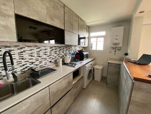 Microwave, oven