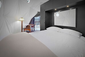 1 多间卧室、床单