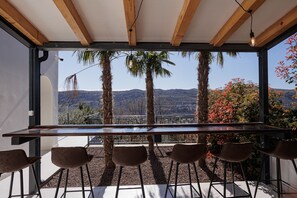 Outdoor dining - Villa Flora (Srinjine)