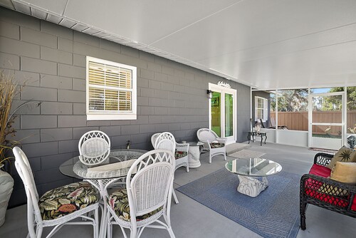 Sunny Getaway: Easy Access to Orlando & the Shore!