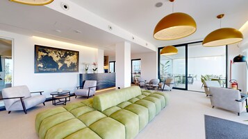 Sala de estar en el lobby