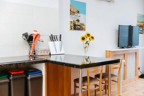 Interior - Light and airy with parking nearby (Bath)