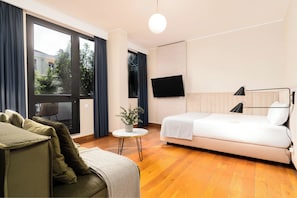 Studio, Terrasse | Individuell dekoriert, individuell eingerichtet, Schreibtisch
