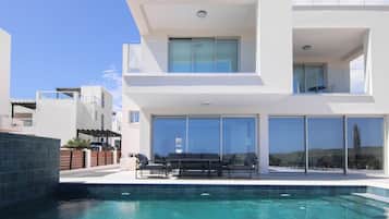 Luxury Villa | 8 bedrooms, in-room safe, iron/ironing board, free WiFi