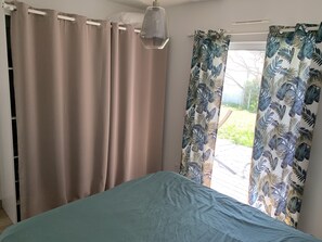 1 bedroom, desk, free WiFi, bed sheets - Maison D'oléron à 400m de la mer (St Georges d'Oleron)