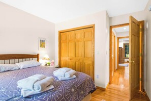 3 bedrooms, WiFi, bed sheets