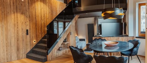 Fire Suite Mountain View | Una scrivania, postazione laptop, Wi-Fi gratuito, lenzuola