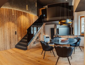 Fire Suite Mountain View | Desk, laptop workspace, free WiFi, bed sheets - Belmonte Tirol - Boutique Hotel (Sillian)