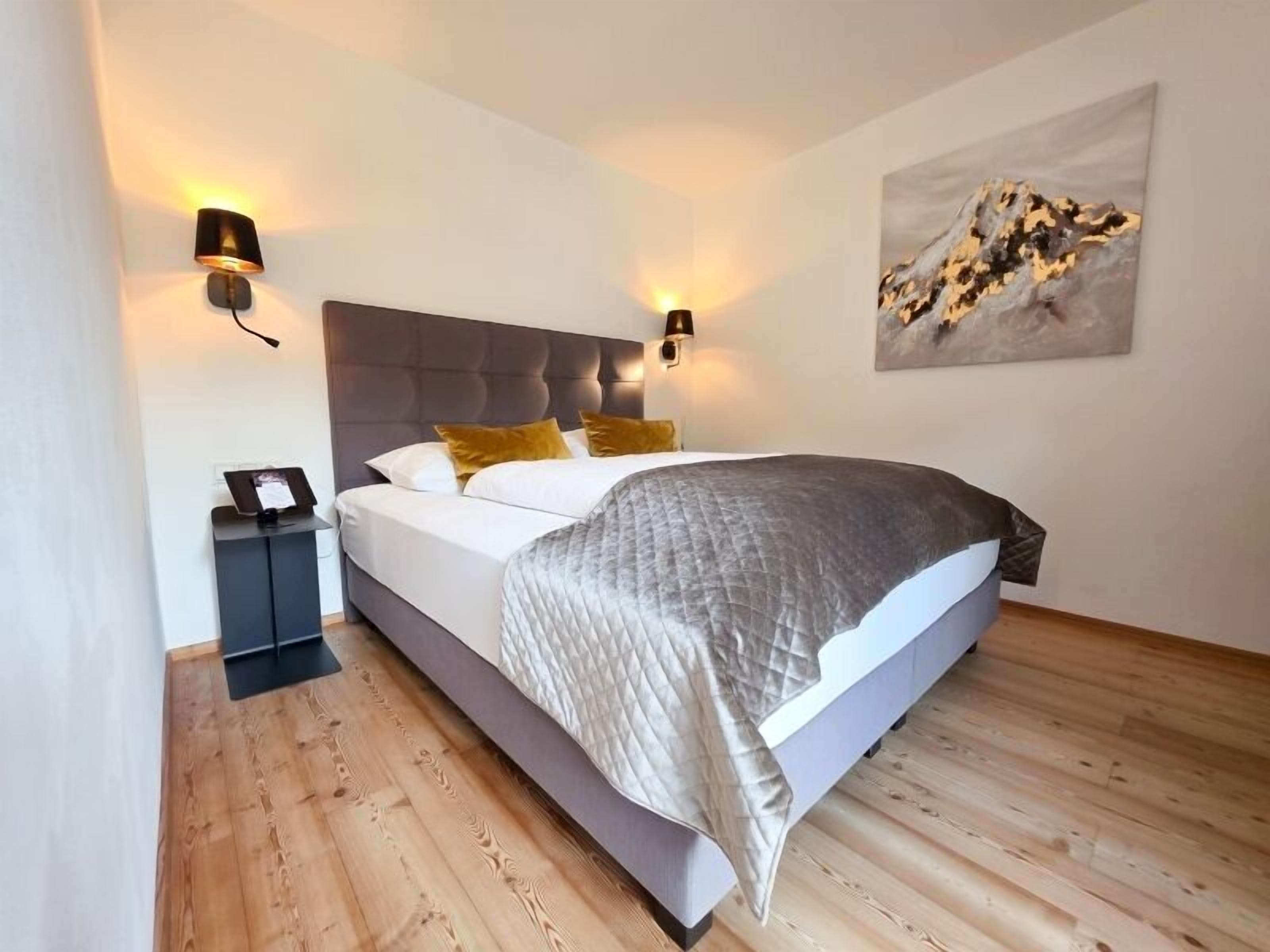 Mountain Suite | โต๊ะทำงาน, พื้นที่ทำงานแบบใช้แล็ปท็อป, Wi-Fi ฟรี, ผ้าปูที่นอน