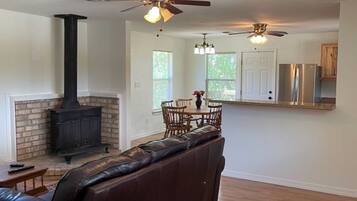 TV connectée, cheminée