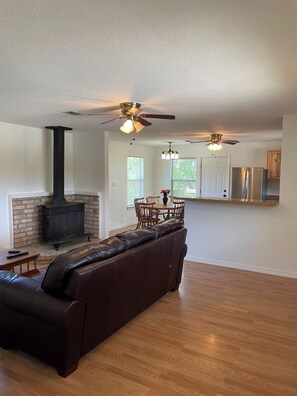 TV connectée, cheminée