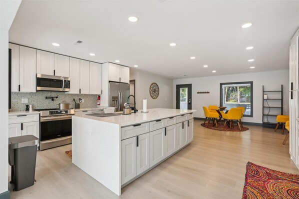 Fridge, microwave, oven, stovetop - Lakefront Haven w/ Pool! (Melrose)