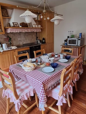 Bao gồm bữa sáng buffet hàng ngày 