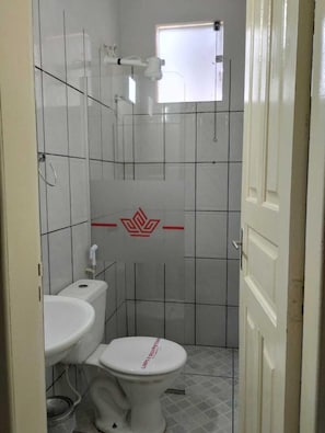 Single Room | Bathroom