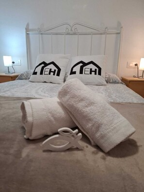 3 Schlafzimmer, Bügeleisen/Bügelbrett, Bettwäsche