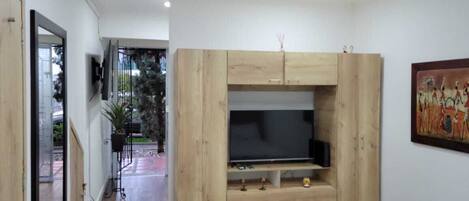 1 chambre, fer et planche à repasser, Wi-Fi, draps fournis