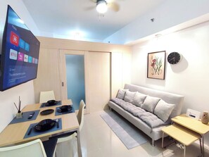 Interior - NEW! 1BR Condo Unit: Linked to Mall & Train Station, Wifi, 55" TV, Pool View (Mandaluyong City, Metro Manila)