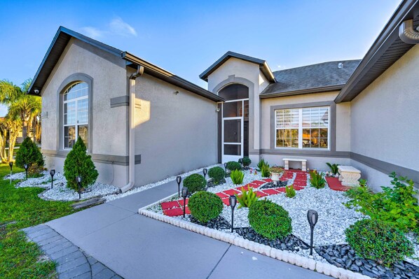 Exterior - EV_5334 - 4 Bed 3 Bath Home with Screened-in Pool, Games Room, Kids Bedrooms (Kissimeee)