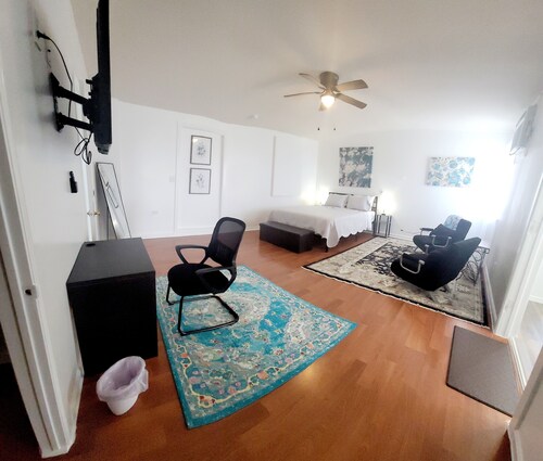 STUDIO 5 to 10 MIN DRIV TO RIVER/HOSPITAL/TOWN, 10 TO TX STATE UNIV