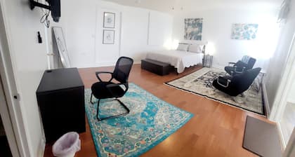 STUDIO 5 to 10 MIN DRIV TO RIVER/HOSPITAL/TOWN, 10 TO TX STATE UNIV