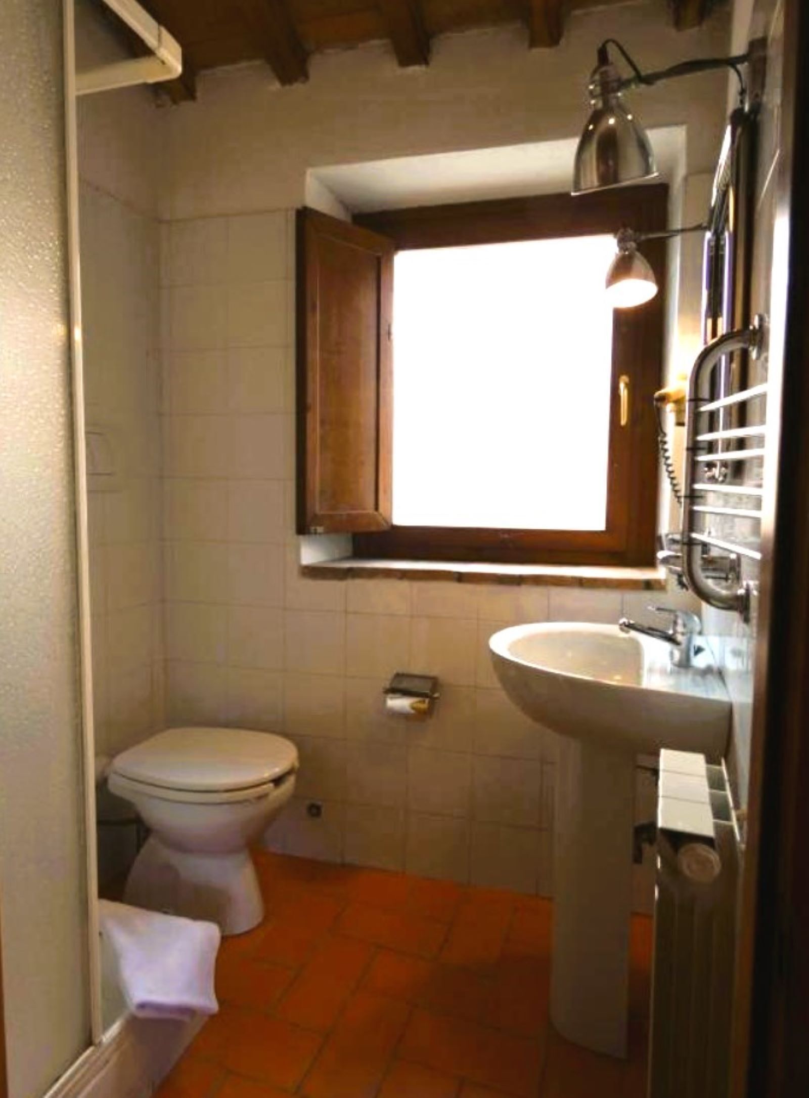 Apartment, 2 Bedrooms, Accessible | Bathroom | Free toiletries, hair dryer, towels, toilet paper