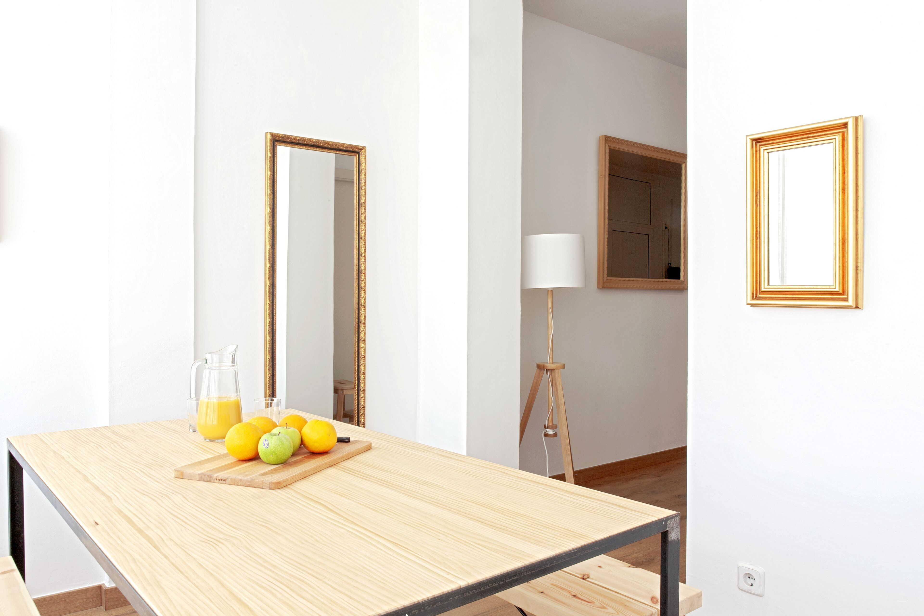 Basic Apartment | Dining room