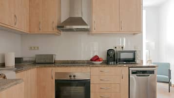 Horno, placa de cocina, lavavajillas, tostadora
