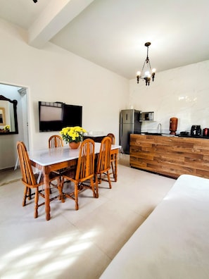 Apartamento, 1 quarto, varanda coberta, vista para o jardim | Área de estar
