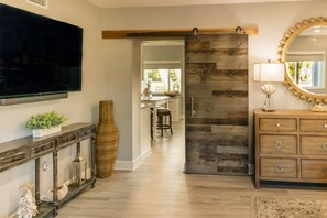 Interior - Tide Creek Oasis, Panacea...GROUND LEVEL, Marina View, Patio, Pool, No Boats (Panacea)