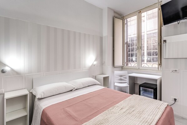 Quadruple Room - Altadomus Roma Guesthouse (Rome)