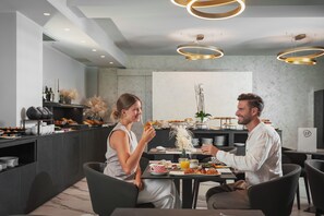 Free daily buffet breakfast - Bolina Suite Hotel (Cervia)