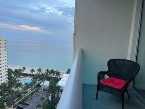 Property grounds - Ocean view one bedroom penthouse (Hollywood)