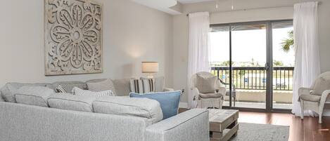Condo, Multiple Beds (Club at Mexico Beach 1D) | Living area