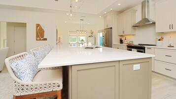 獨棟房屋, 多張床 (Lulu's Beach House) | 私人廚房 | 烤箱