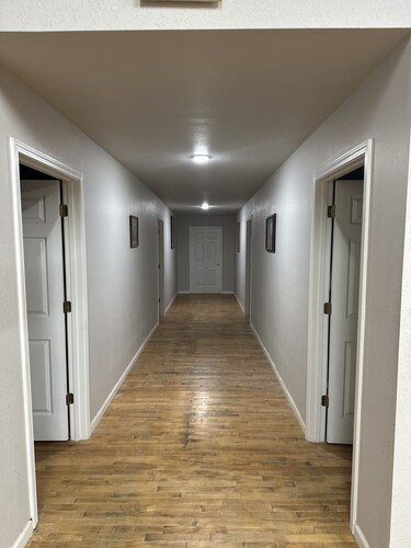 Pet friendly lodge, great for gatherings. 15mins from state park 