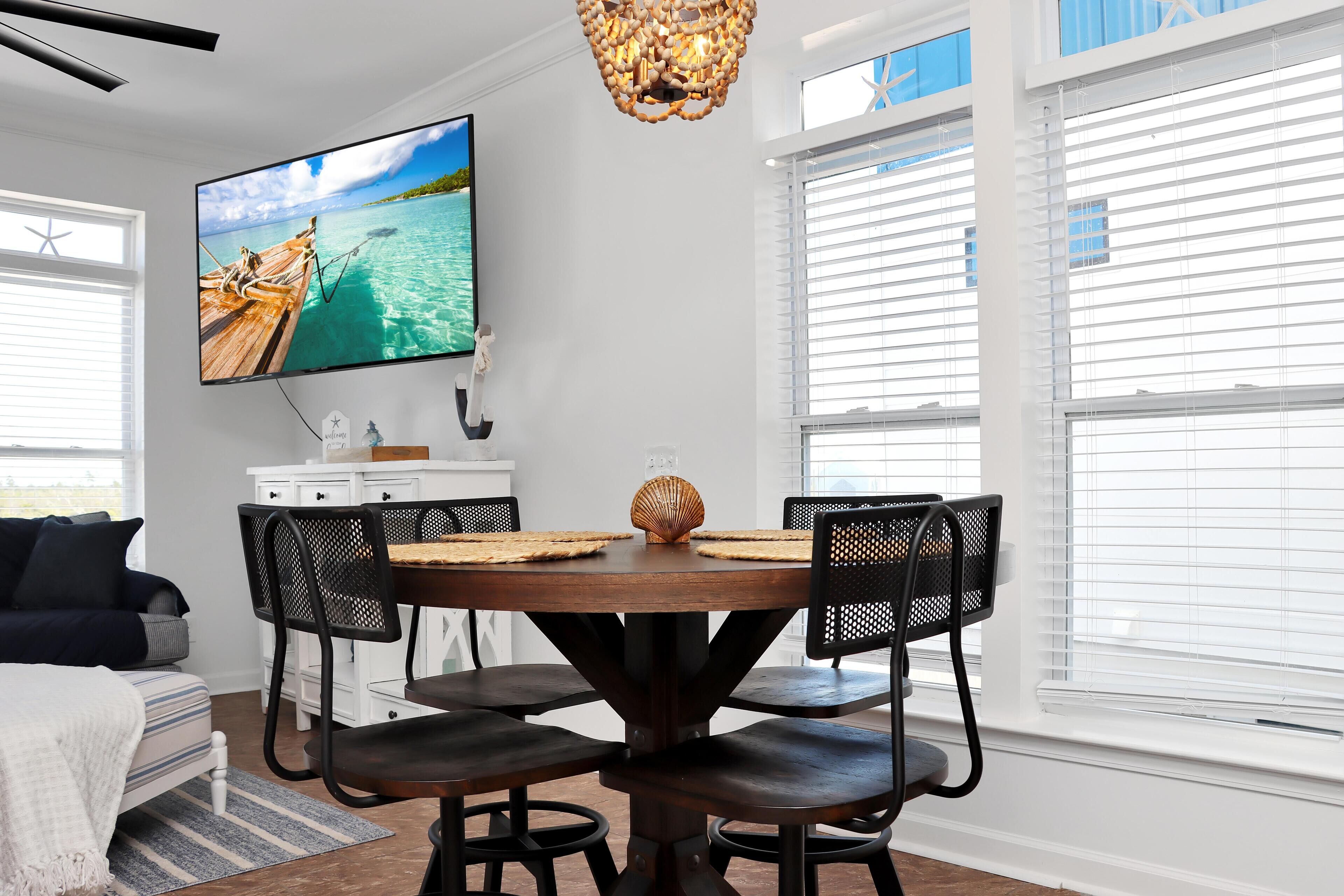 House, Multiple Beds (Bucket List) | Dining