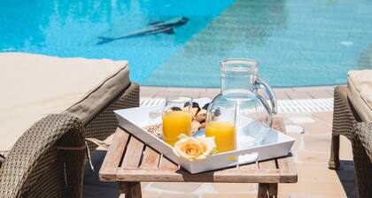 Private sunkissed Estate in the heart of Aegean -Villa D'Amour