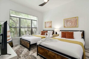 2 soverom, strykejern/-brett, reiseseng for barn og wi-fi (inkludert)