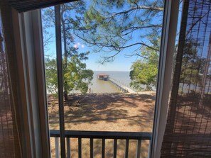 Interior - Waterfront home on Mobile Bay w/ pier for watching sunsets, swimming/fishing.

 (Fairhope)