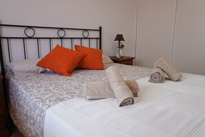 1 makuuhuone, silitysrauta/-lauta, ilmainen Wi-Fi, vuodevaatteet