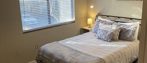 1 makuuhuone, silitysrauta/-lauta, Wi-Fi, vuodevaatteet