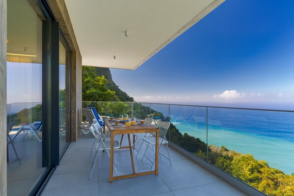 Studio - Mar Yam Sea by Atlantic Holiday (Santana)