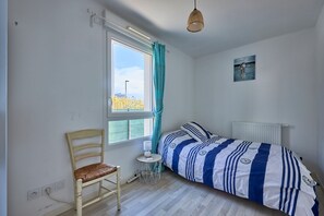 2 soverom, strykejern/-brett og wi-fi (inkludert)