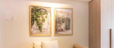 Apartment (943) | Living area | 40-inch Smart TV with cable channels