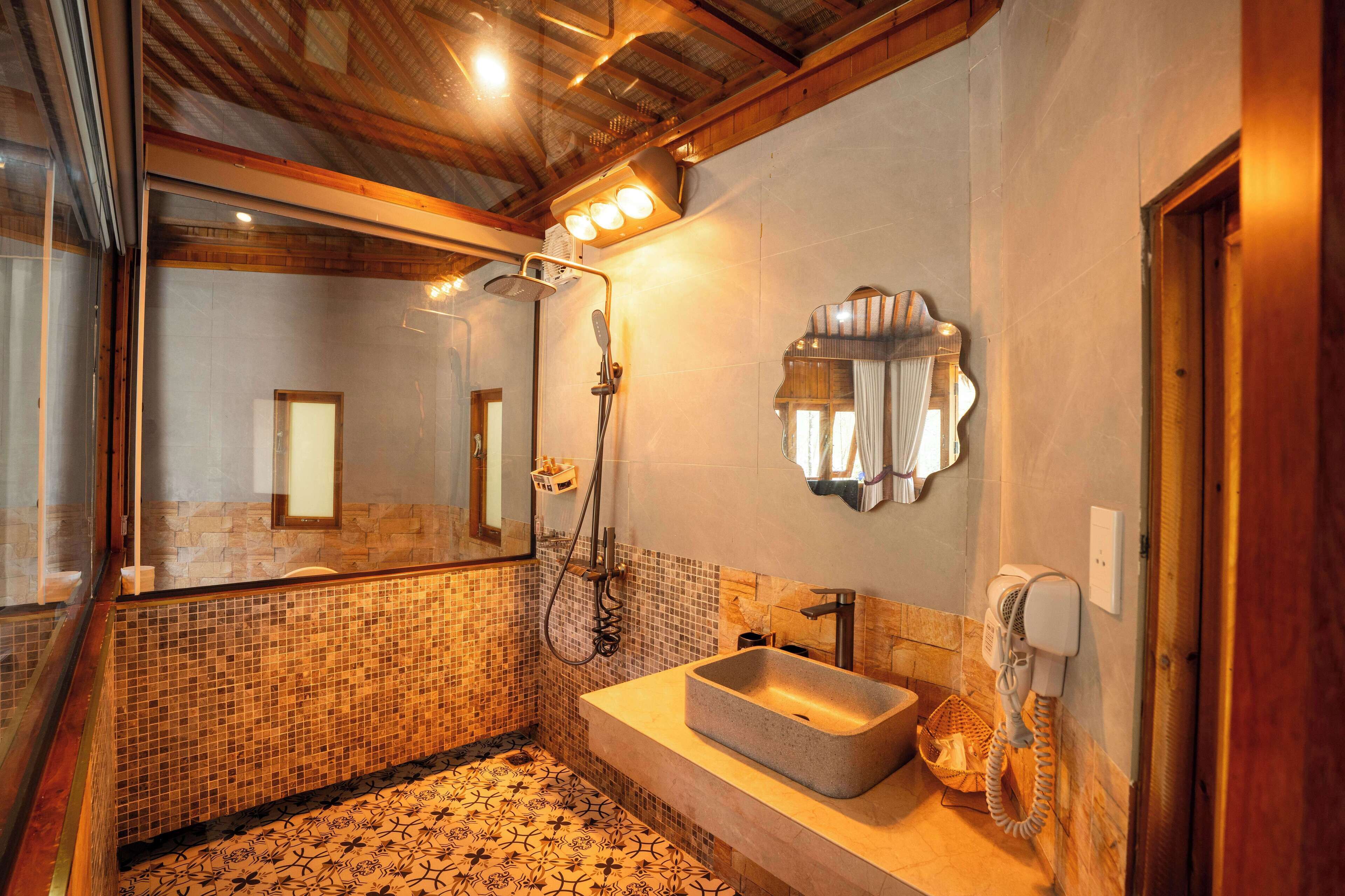 Standard Bungalow, Balcony, Mountain View | Premium bedding, down comforters, pillowtop beds, individually decorated