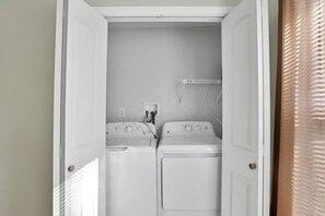 Interior - Homely Retreat (Snellville)